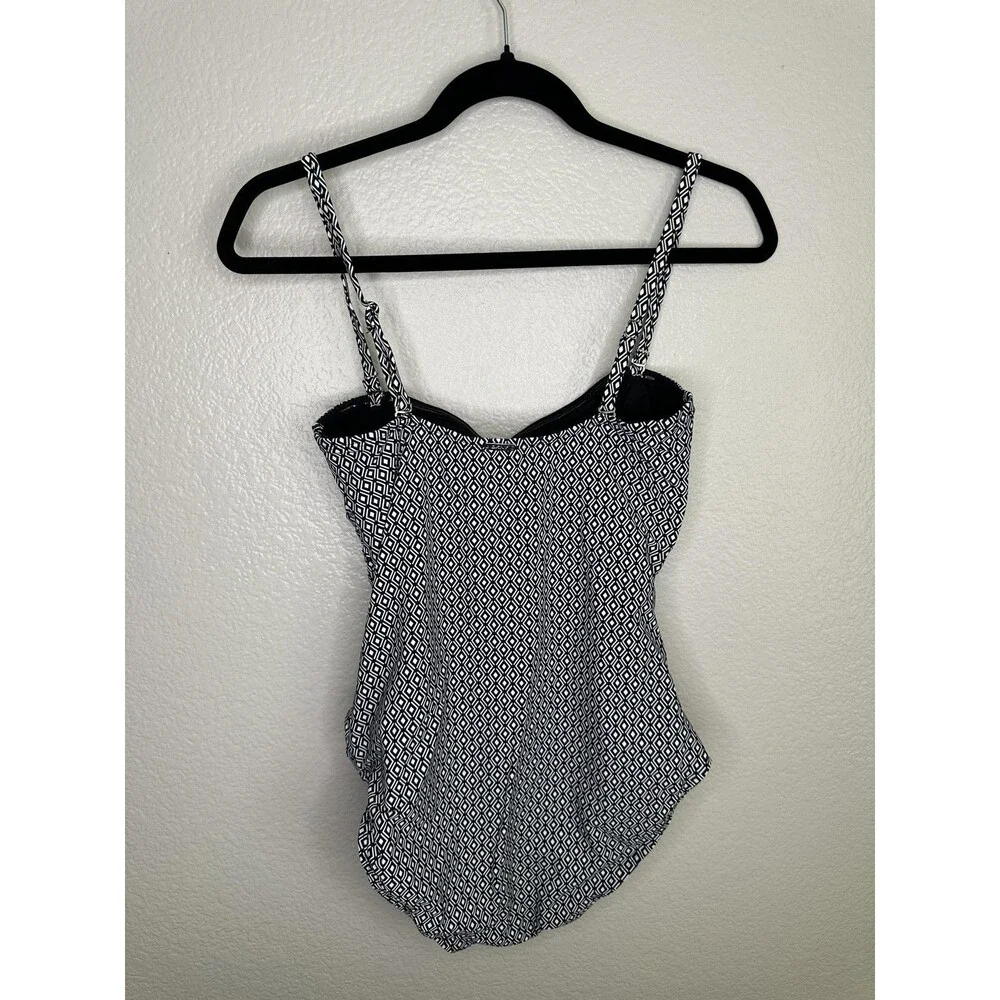 NEW DKNY Swimsuit Womens Medium Black White One Piece Geometric Stretch Ocean - Picture 7 of 7
